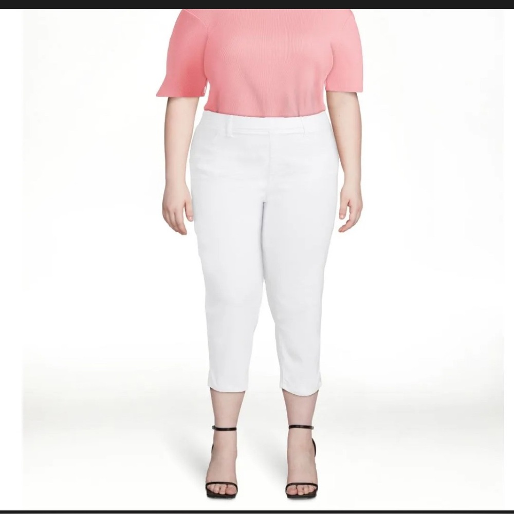 NWT 3X white Capri pull up jeans 1785